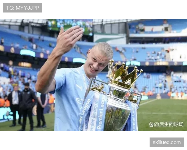 前插牵制成常态，本赛季阿尔瓦雷斯比哈兰德更善跑位